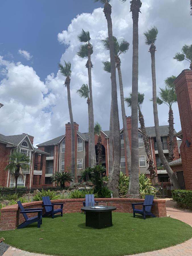 Spacious 2Br&2Ba Med Center Apt, Free Parking&Shuttle Houston Esterno foto